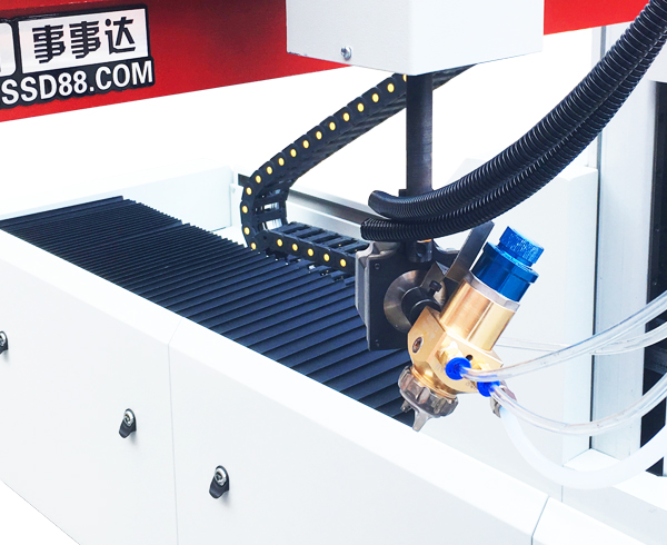 自動噴漆機SSD-F1產(chǎn)品介紹1.jpg